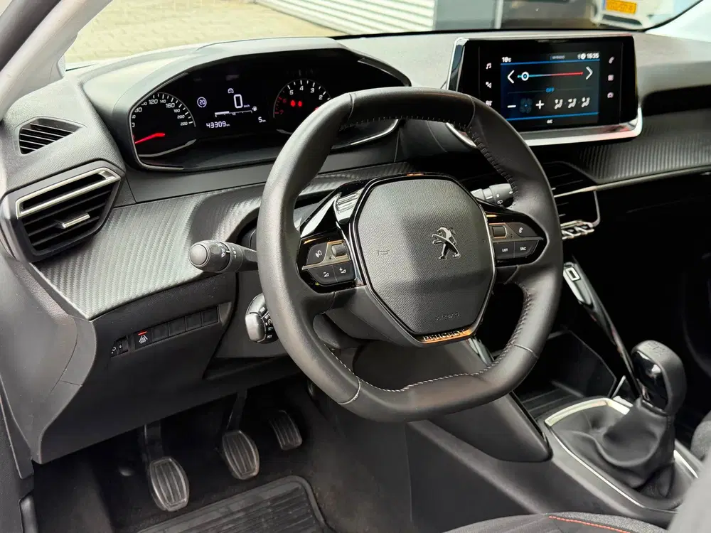 Peugeot 208 1.2 PureTech Active Pack 43.000 KM uit 2023, foto 2