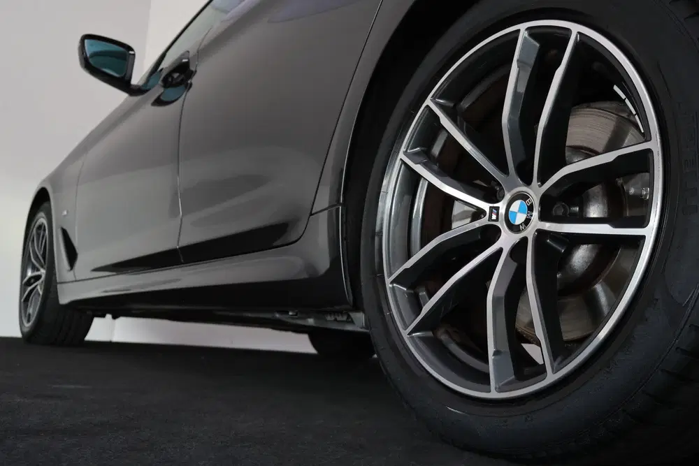 BMW 5-serie 5 Serie Touring 520iA M-SPORT High Executi uit 2022, foto 14