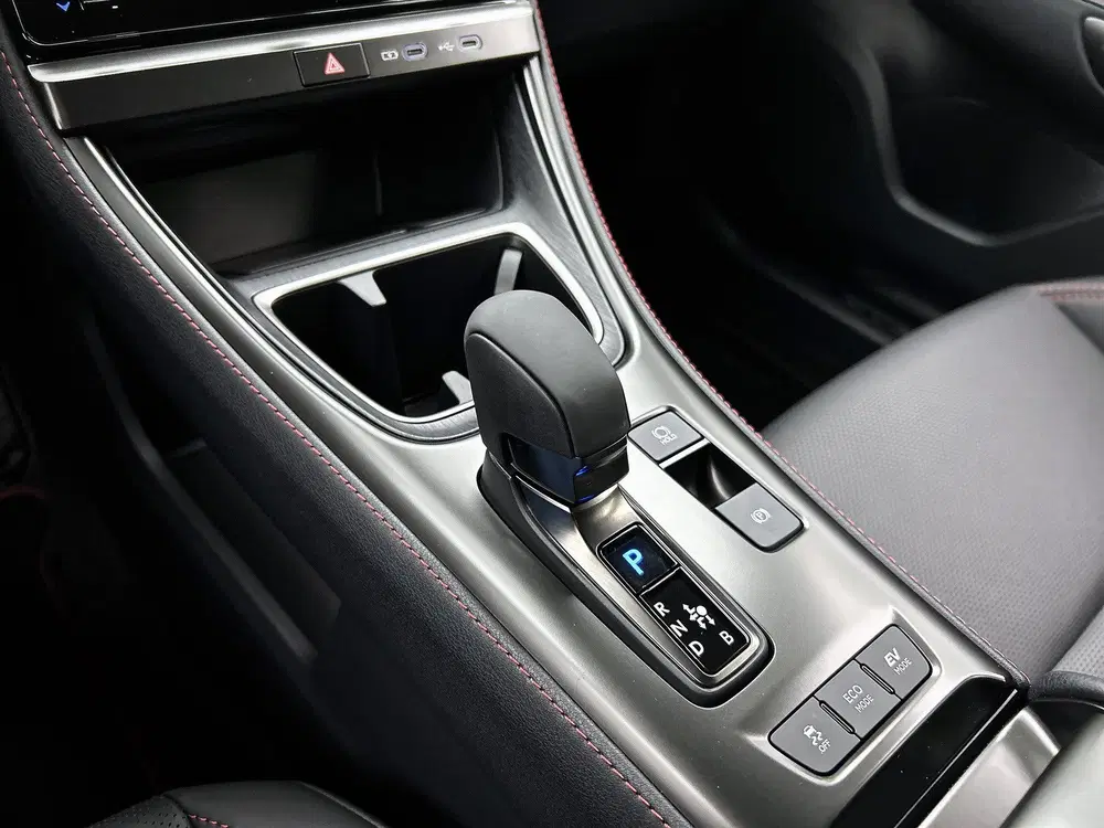 Lexus LBX Elegant 2WD uit 2026, foto 11