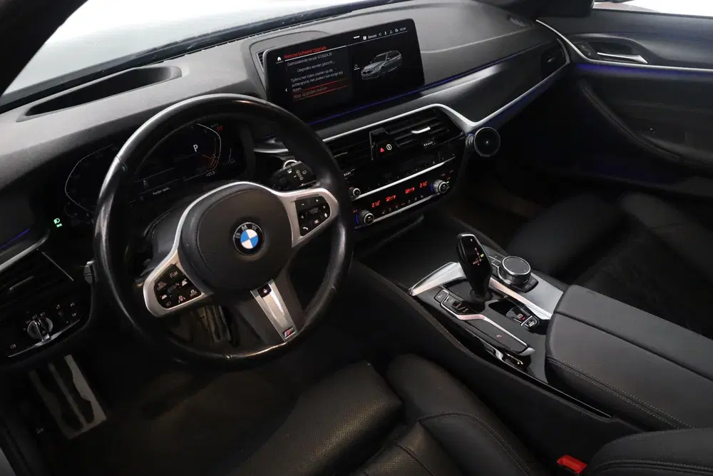 BMW 5-serie 520d 190pk -M Sport uit 2023, foto 10