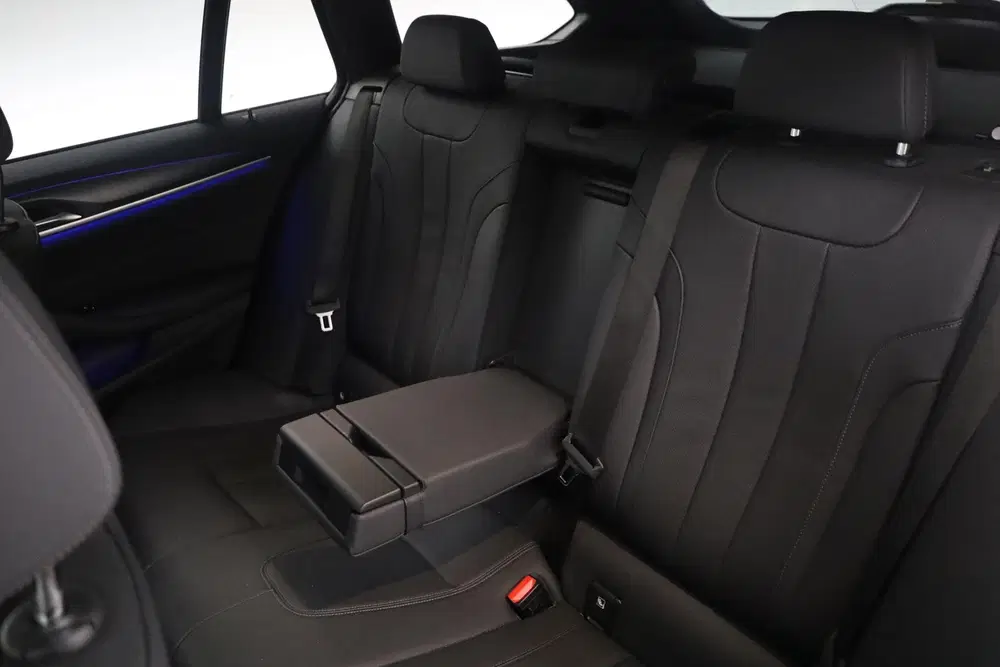 BMW 5-serie 520d 190pk -M Sport uit 2023, foto 12