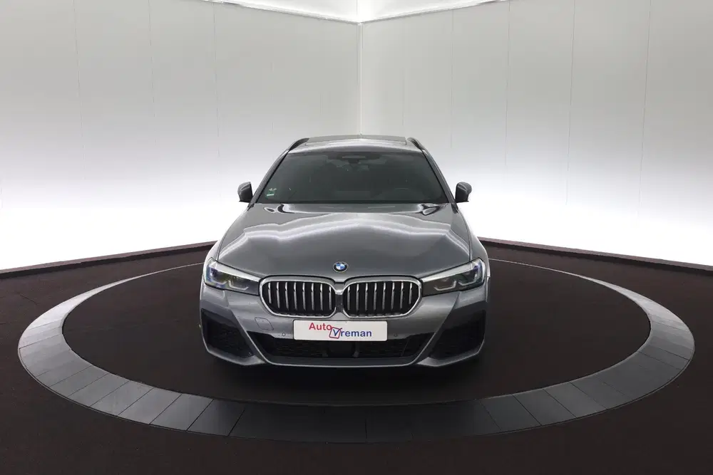 BMW 5-serie 520d 190pk -M Sport uit 2023, foto 8