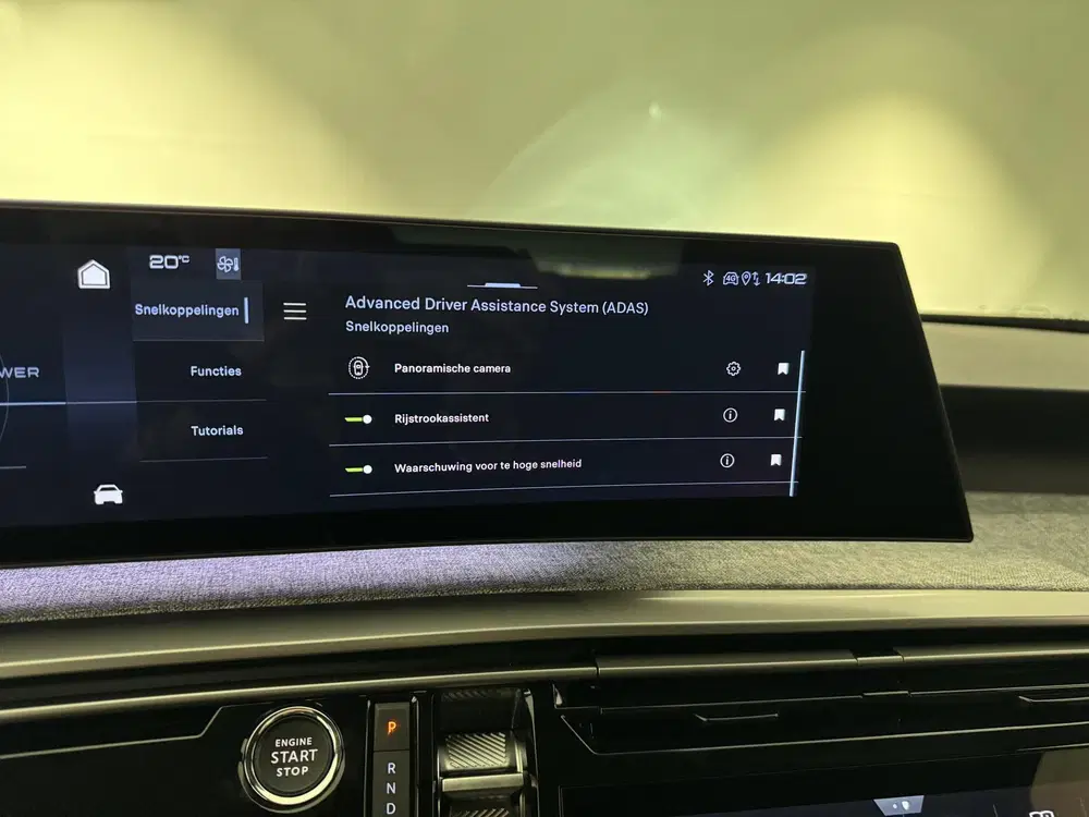 Peugeot 3008 Allure EV 73 kWh 210 uit 2024, foto 15