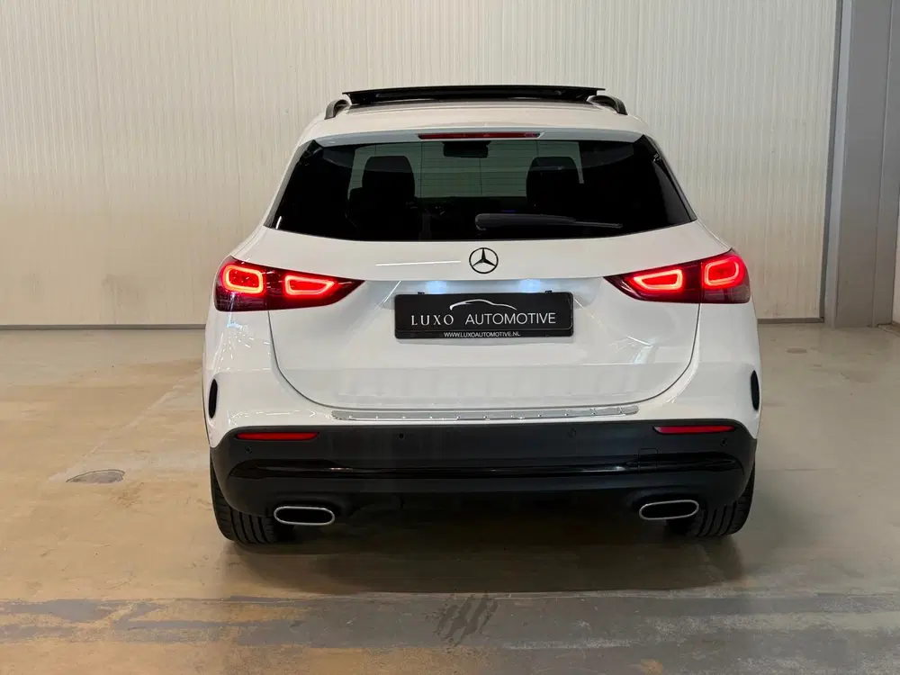 Mercedes-Benz GLA 250 4MATIC AMG Line uit 2020, foto 12