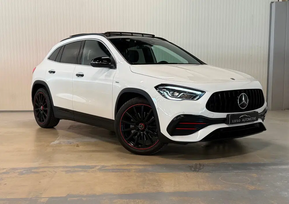 Mercedes-Benz GLA 250 4MATIC AMG Line uit 2020, foto 5