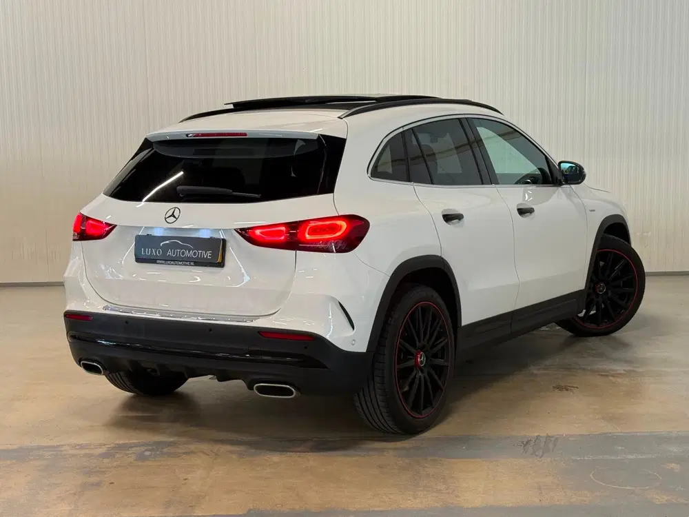 Mercedes-Benz GLA 250 4MATIC AMG Line uit 2020, foto 7