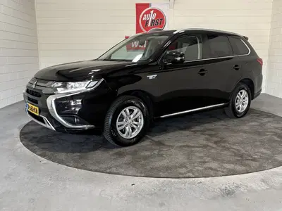 Mitsubishi Outlander 2.4 PHEV Pure Dealer onderhouden uit 2021