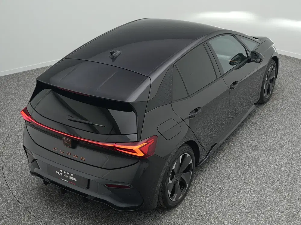 Cupra Born Adrenaline 62 kWh 204pk uit 2024, foto 13
