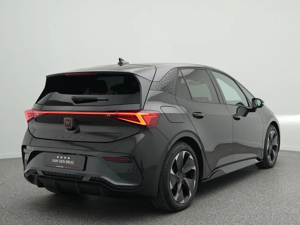 Cupra Born Adrenaline 62 kWh 204pk uit 2024, foto 2