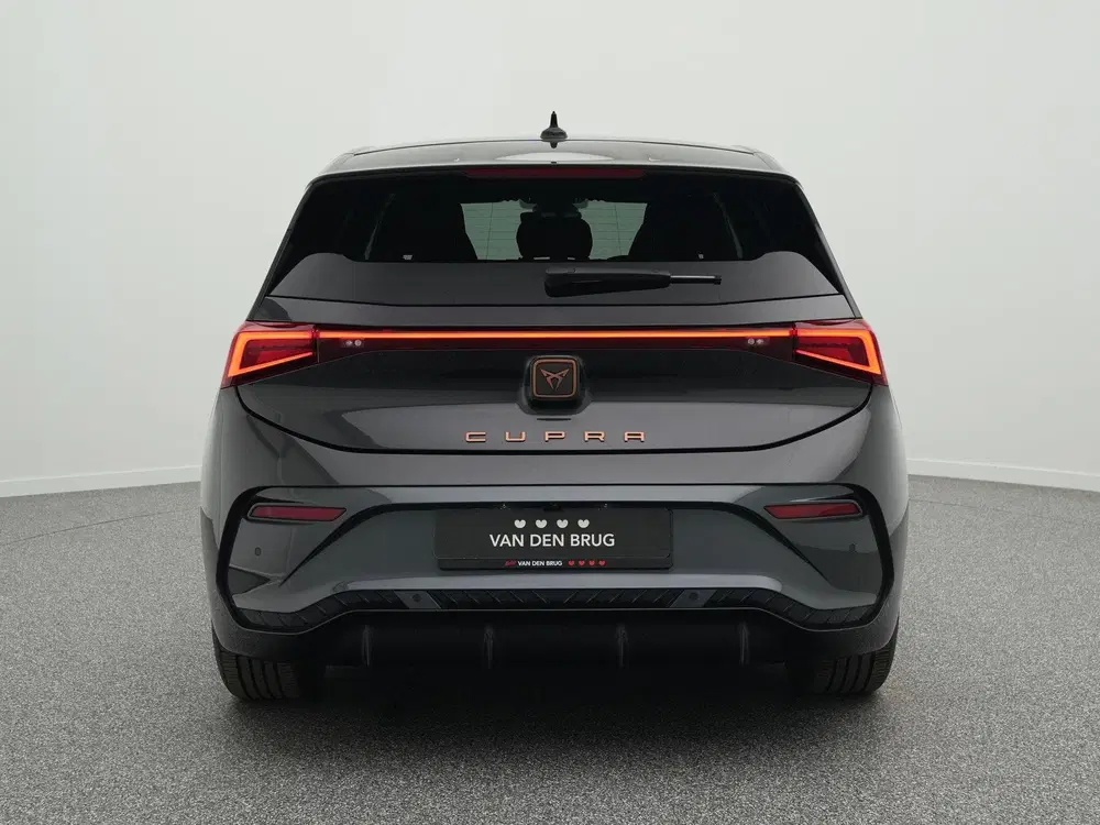 Cupra Born Adrenaline 62 kWh 204pk uit 2024, foto 5