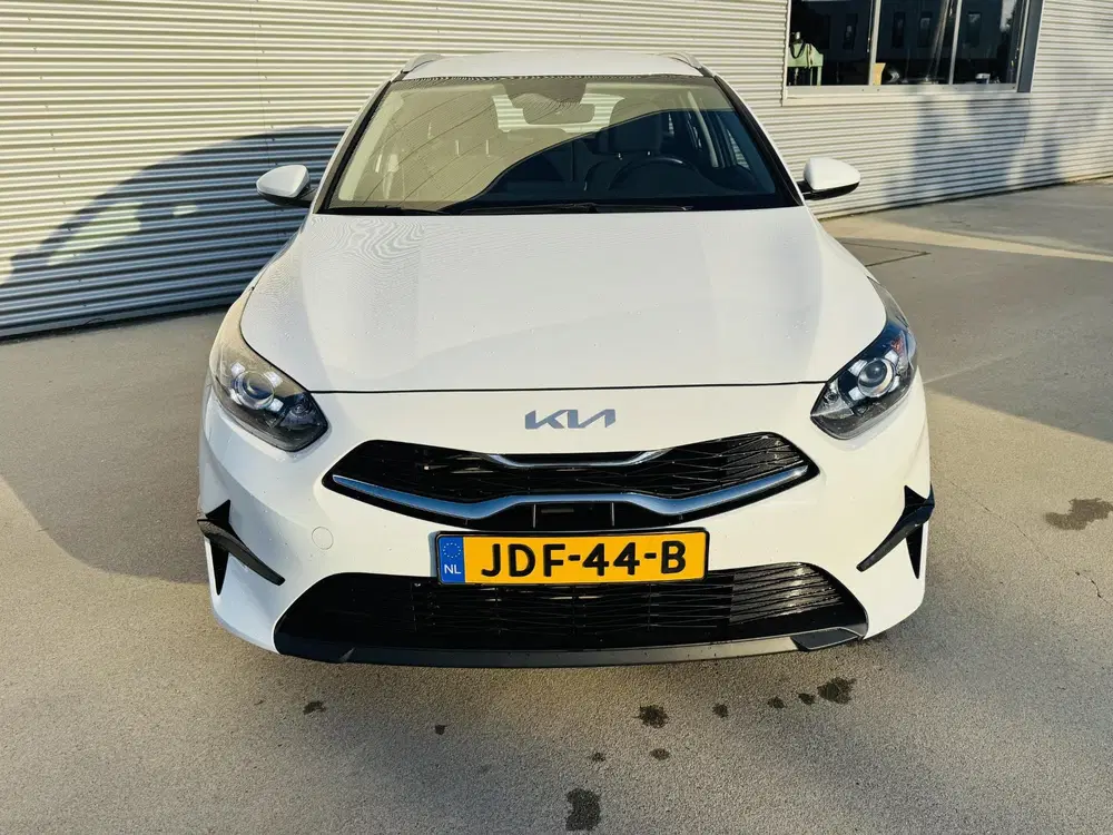 Kia Ceed 1.0 T-GDi ComfortLine Black Wheels + 4 uit 2025, foto 9