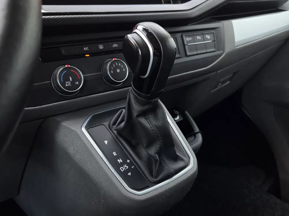 Volkswagen Transporter 2.0 TDI L2H1 30 BULLI 200PK Dubbele C uit 2020, foto 10
