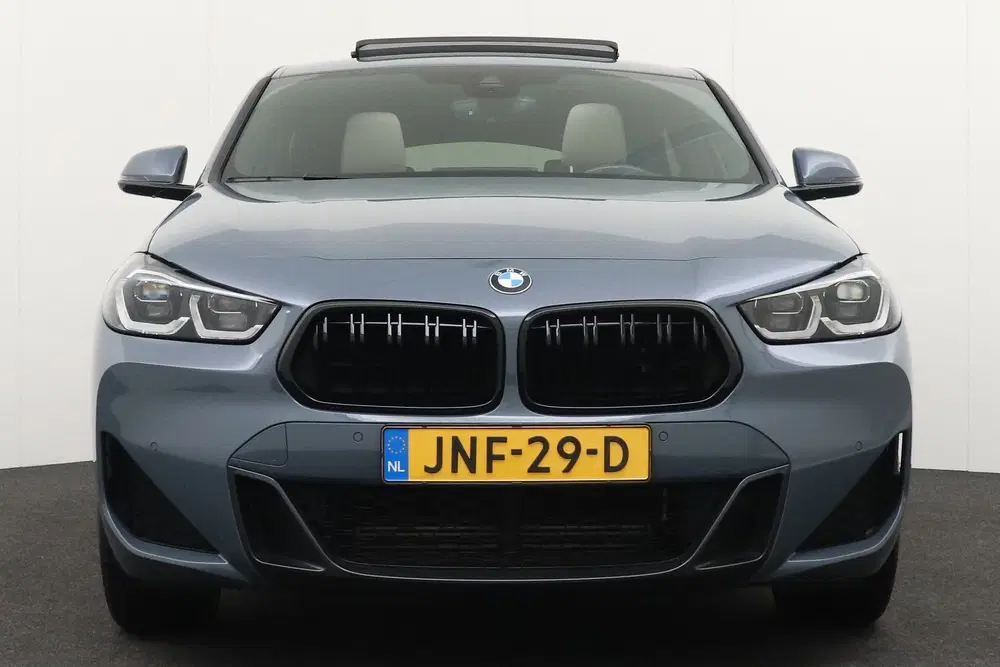 BMW X2 xDrive25e 220PK M-Sport High Exe Pano-dak uit 2021, foto 3