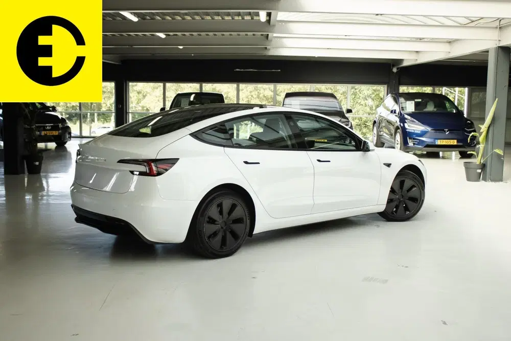 Tesla Model 3 Premium Long Range AWD uit 2024, foto 8