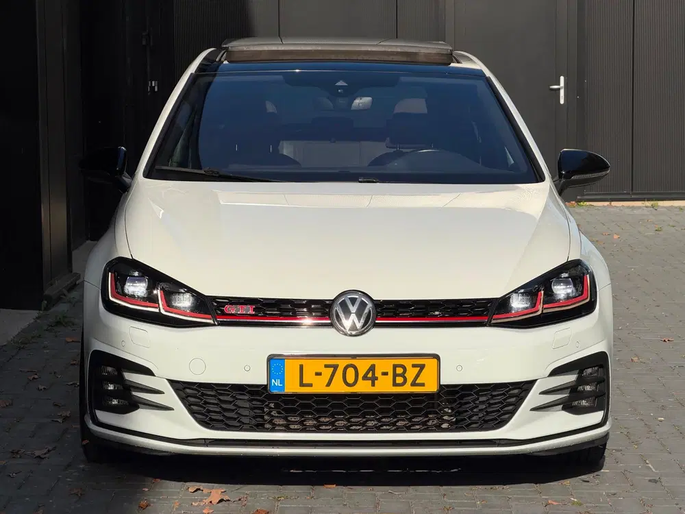Volkswagen Golf 2.0 TSI GTI Performance PANO uit 2020, foto 3