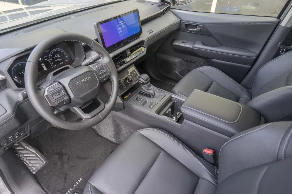 Toyota Hilux 2.8 D-4D Hybrid Invincible JBL Full Option uit 2026, foto 12