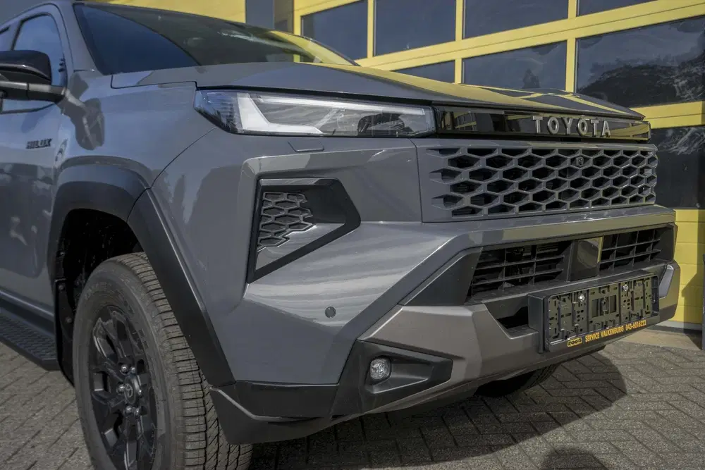 Toyota Hilux 2.8 D-4D Hybrid Invincible JBL Full Option uit 2026, foto 4