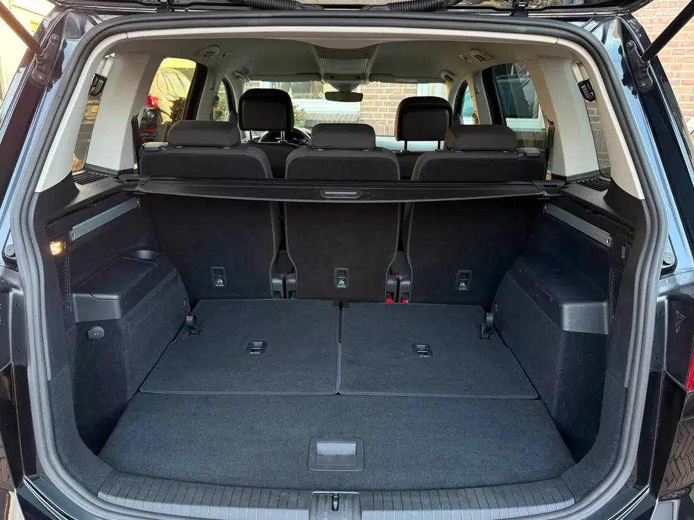 Volkswagen Touran 1.0 TSI uit 2019, foto 10
