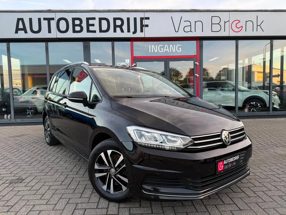 Volkswagen Touran 1.0 TSI uit 2019, foto 5