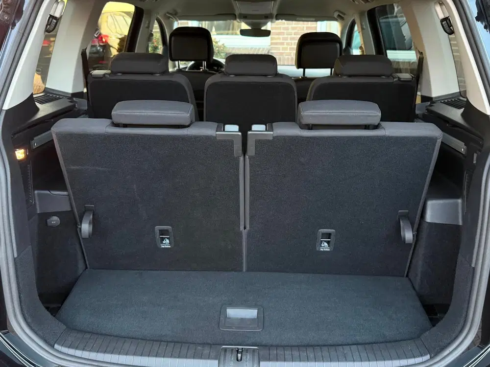 Volkswagen Touran 1.0 TSI uit 2019, foto 9