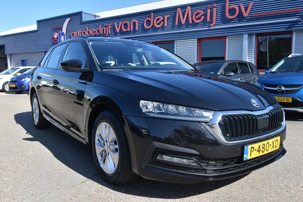 Skoda Octavia 1.0 e-TSI Business Edition uit 2022