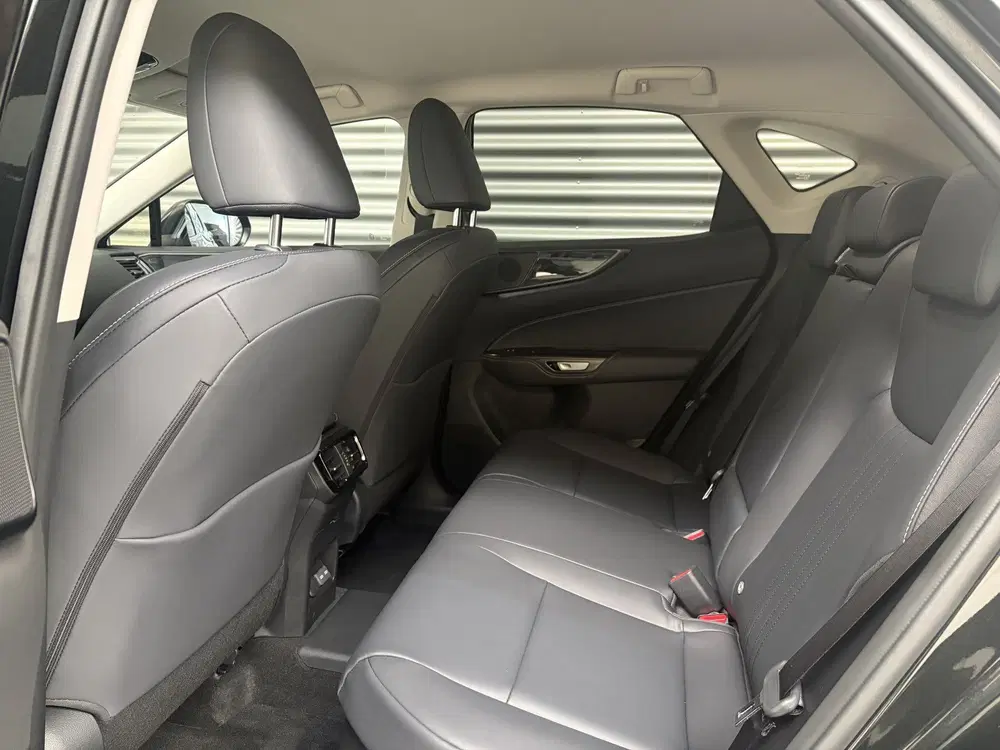 Lexus NX 450h+ AWD LUXERY uit 2025, foto 15