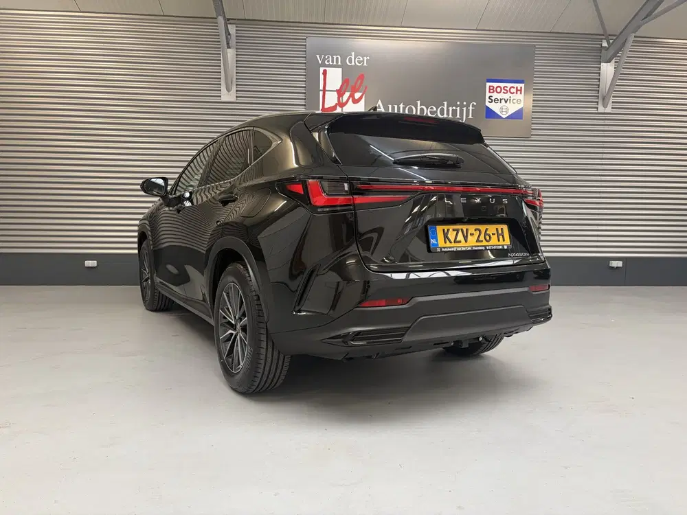 Lexus NX 450h+ AWD LUXERY uit 2025, foto 4