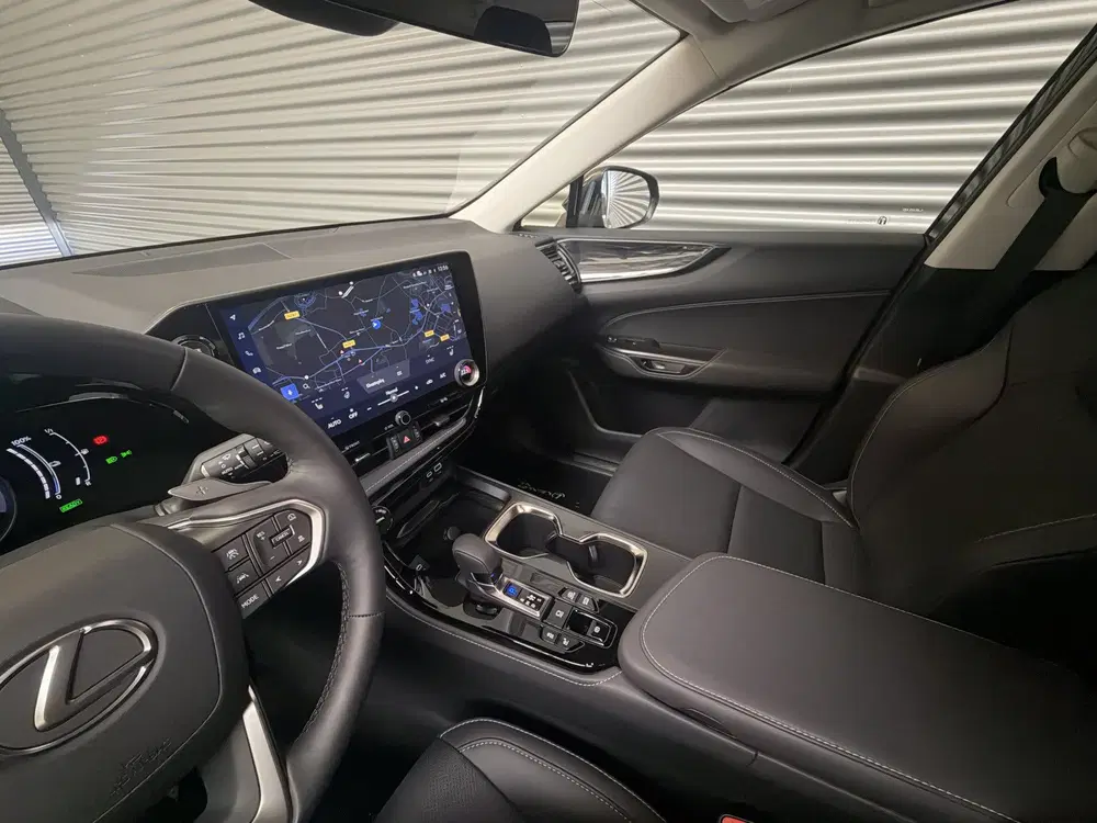 Lexus NX 450h+ AWD LUXERY uit 2025, foto 8