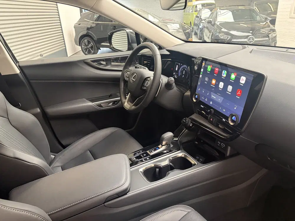 Lexus NX 450h+ AWD LUXERY uit 2025, foto 9