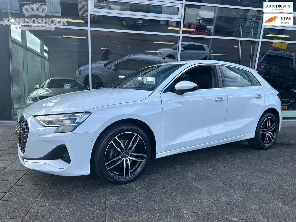 Audi A3 30 TFSI Advanced edition Facelift model f uit 2024