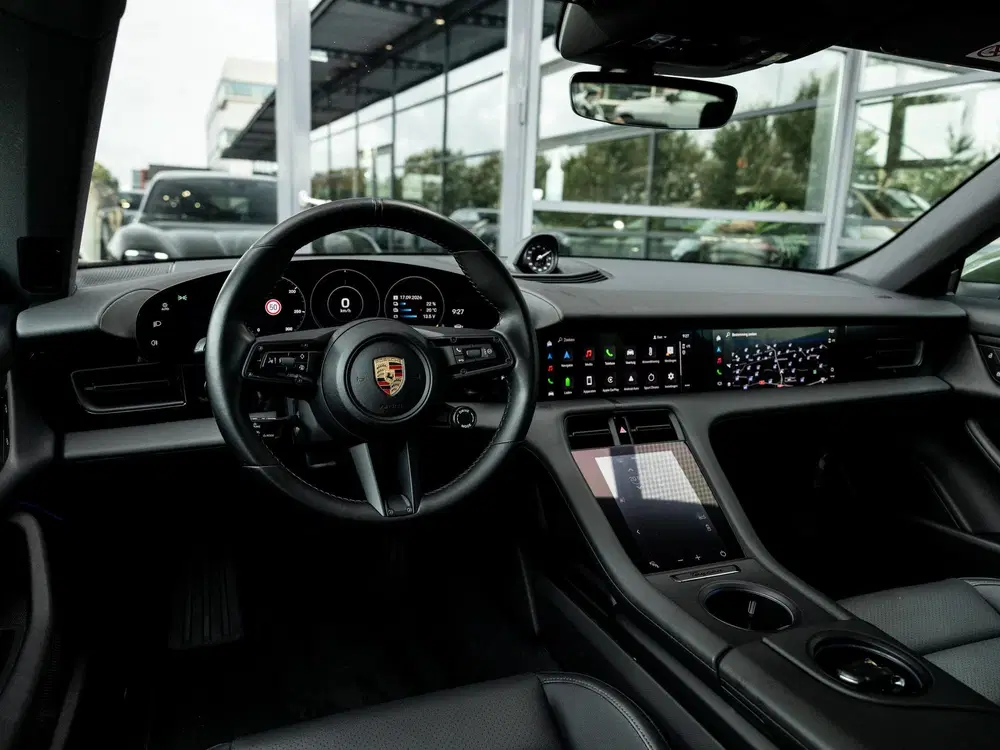 Porsche Taycan Sport Turismo 79 kWh uit 2023, foto 13