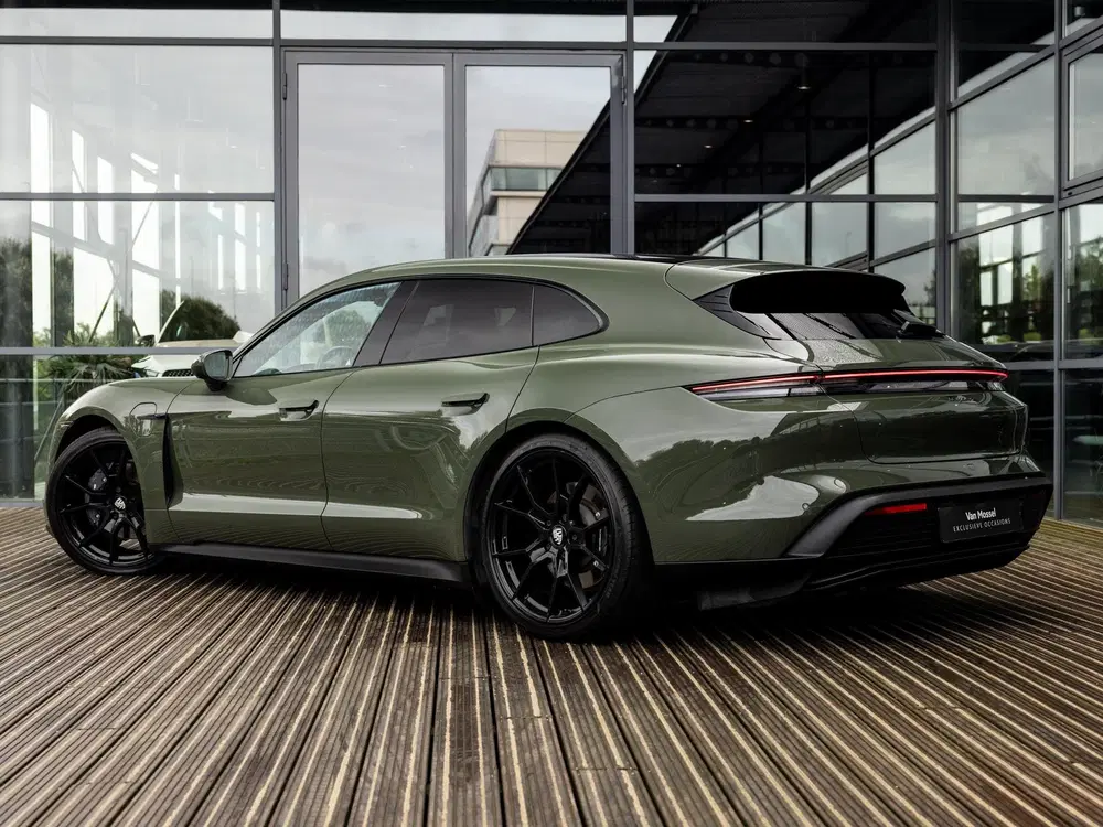Porsche Taycan Sport Turismo 79 kWh uit 2023, foto 4