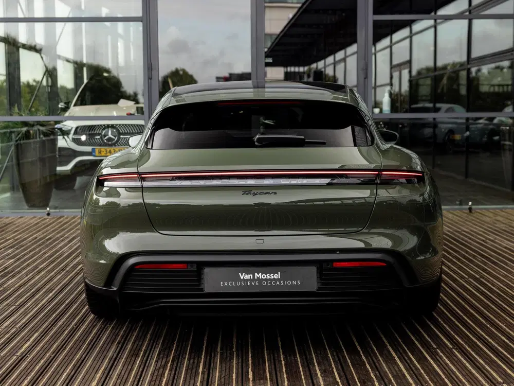 Porsche Taycan Sport Turismo 79 kWh uit 2023, foto 5