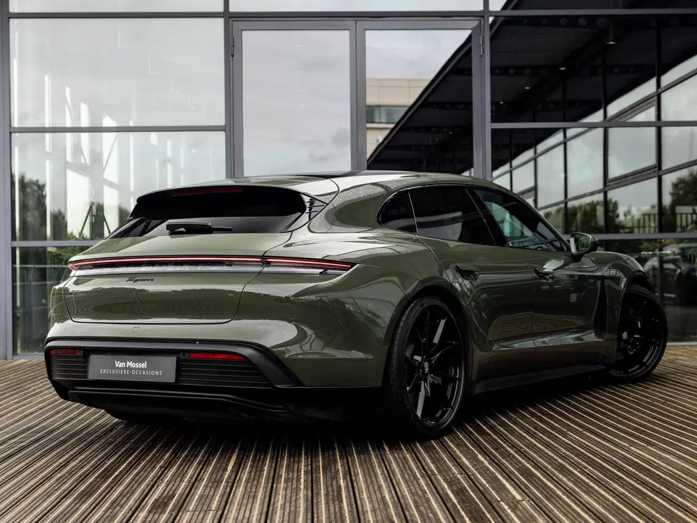 Porsche Taycan Sport Turismo 79 kWh uit 2023, foto 6