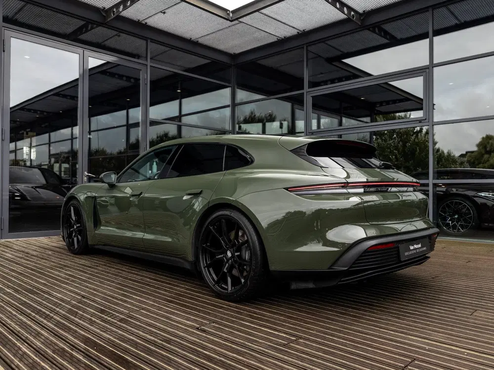 Porsche Taycan Sport Turismo 79 kWh uit 2023, foto 8