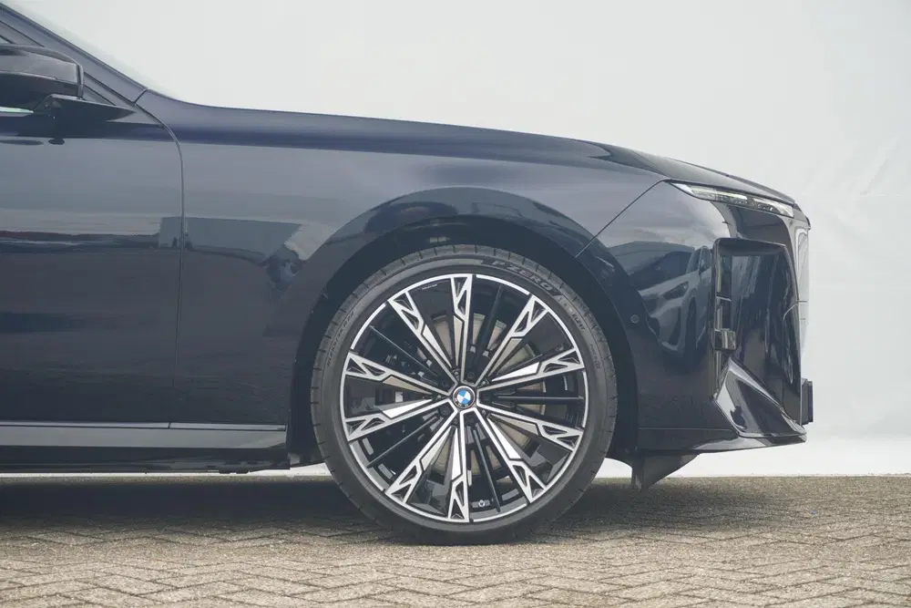 BMW i7 xDrive50 Connoisseur Pack uit 2026, foto 8