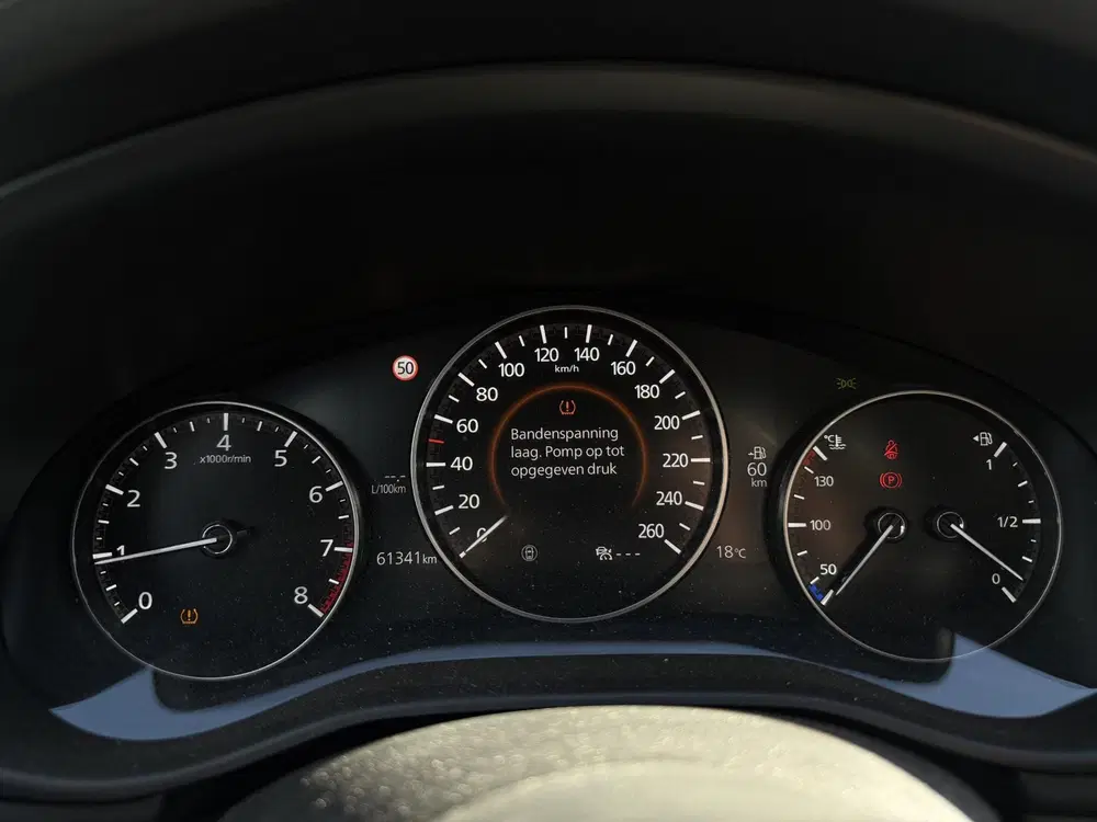 Mazda 3 2.0 e-SkyActiv-G M Hybrid 122 Comfort uit 2022, foto 4