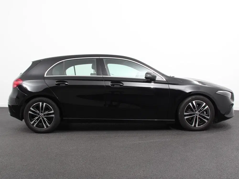 Mercedes-Benz A-Klasse 200 177pk Automaat Progressive Naviga uit 2023, foto 6