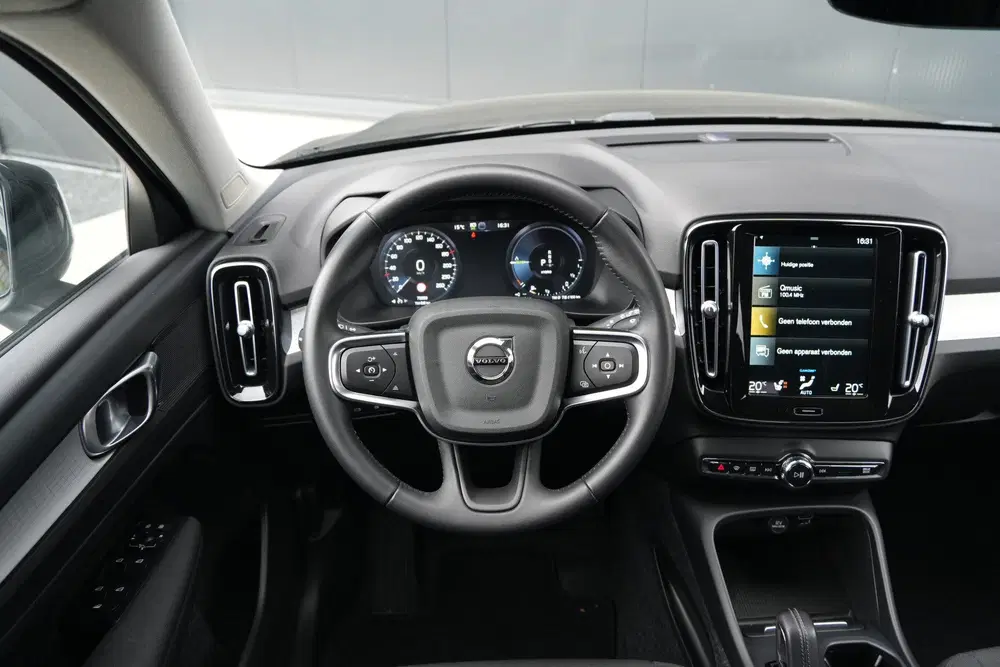 Volvo XC40 1.5 T5 Recharge R-Design Expression uit 2021, foto 2