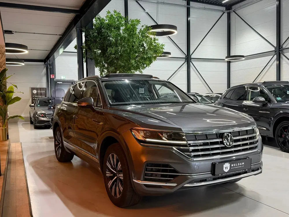 Volkswagen Touareg 3.0 TSi eHybrid 4MOTION 381PK Elegance BO uit 2023, foto 10