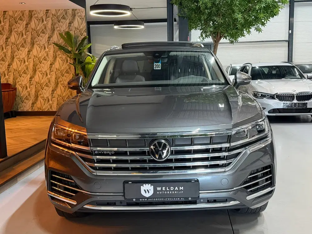 Volkswagen Touareg 3.0 TSi eHybrid 4MOTION 381PK Elegance BO uit 2023, foto 12