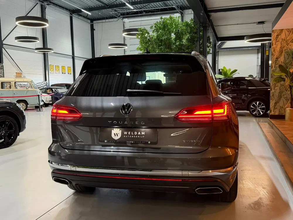 Volkswagen Touareg 3.0 TSi eHybrid 4MOTION 381PK Elegance BO uit 2023, foto 14