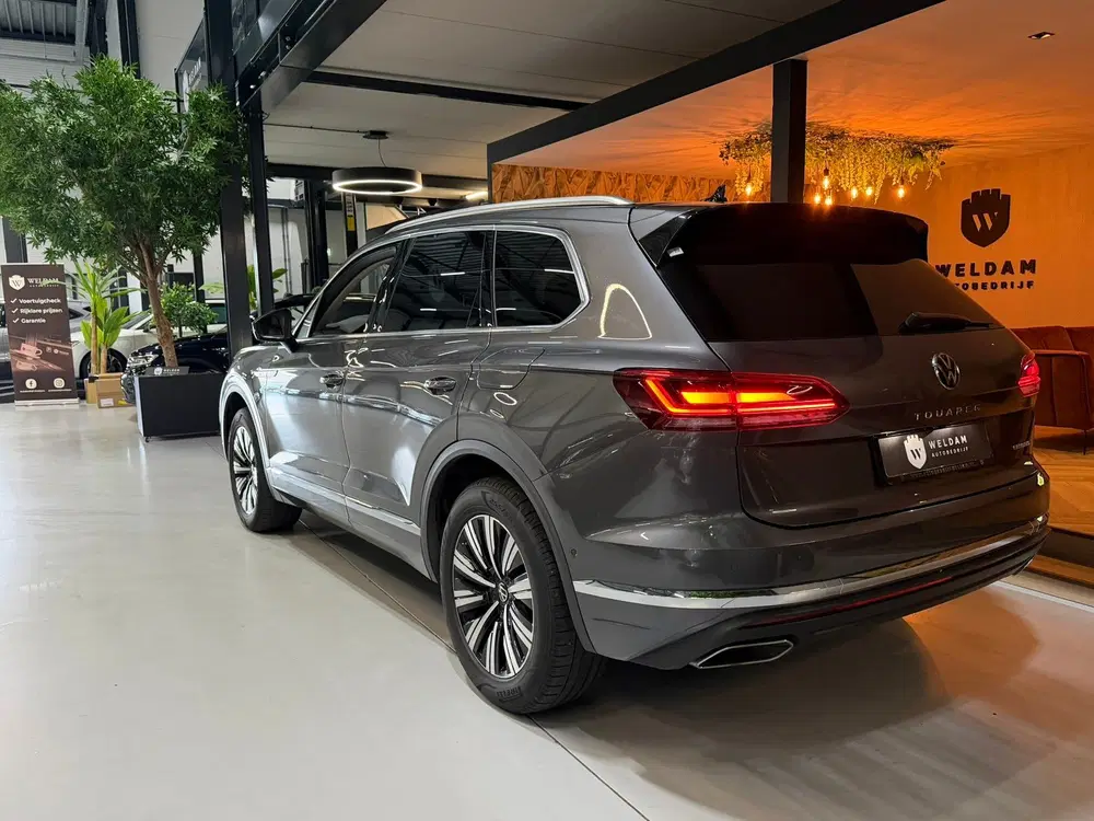 Volkswagen Touareg 3.0 TSi eHybrid 4MOTION 381PK Elegance BO uit 2023, foto 7