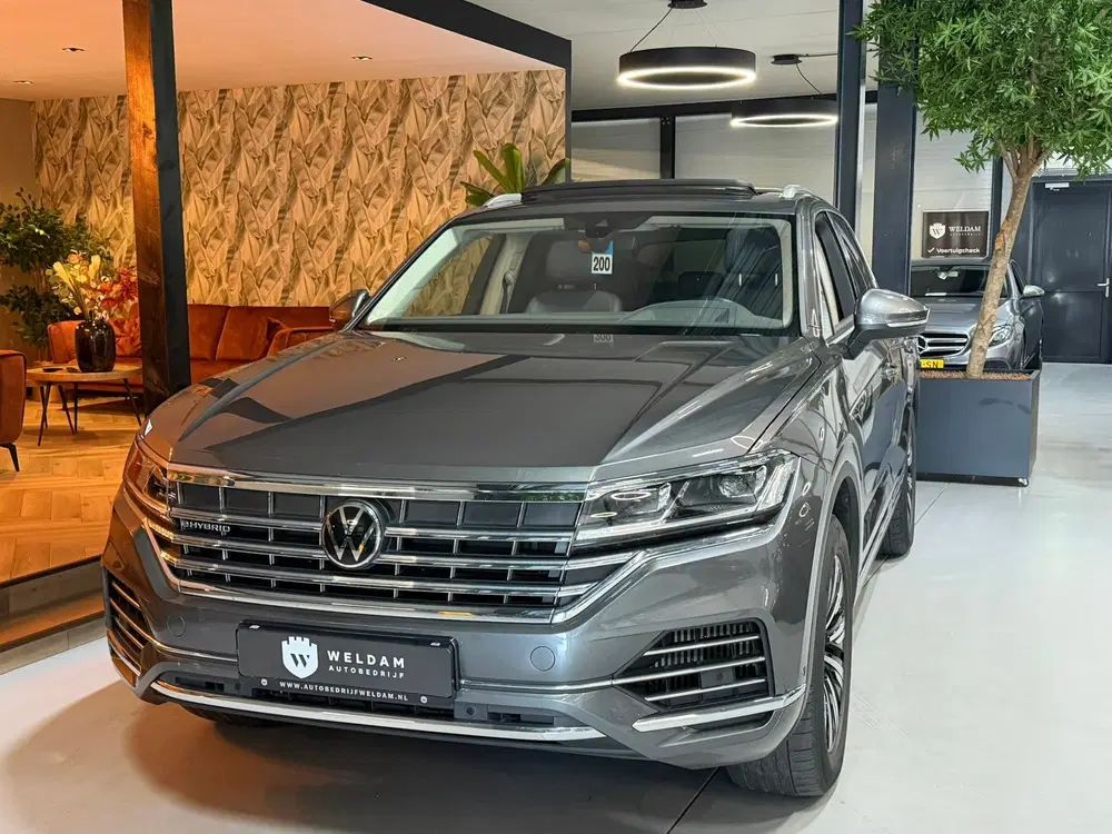 Volkswagen Touareg 3.0 TSi eHybrid 4MOTION 381PK Elegance BO uit 2023, foto 9
