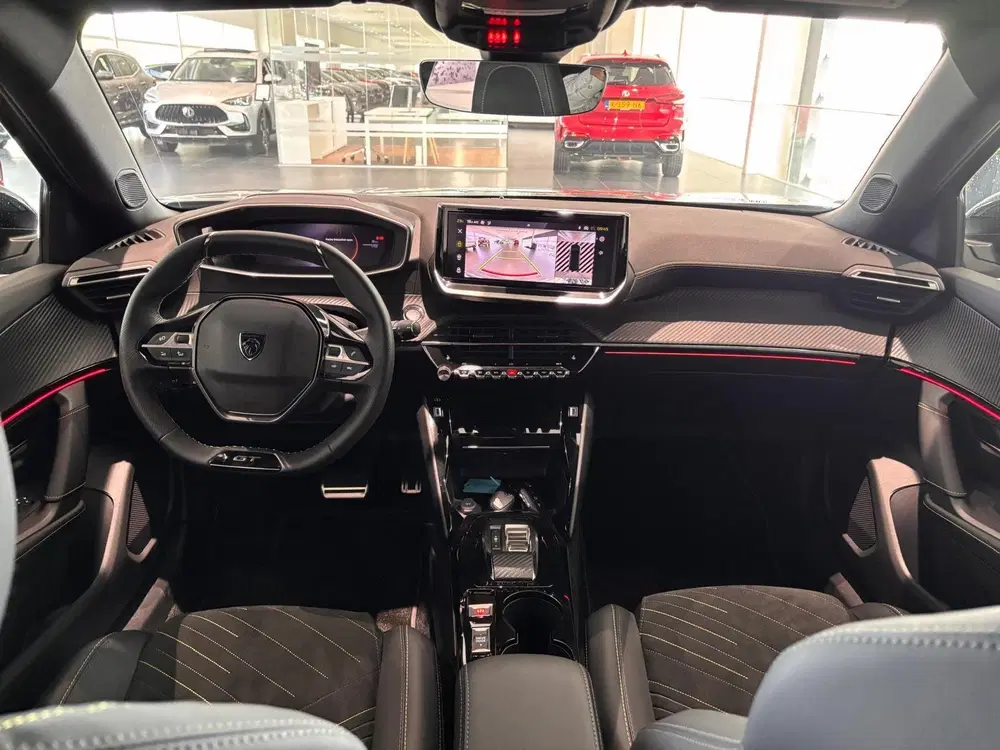 Peugeot 2008 EV GT 54 kWh uit 2025, foto 11