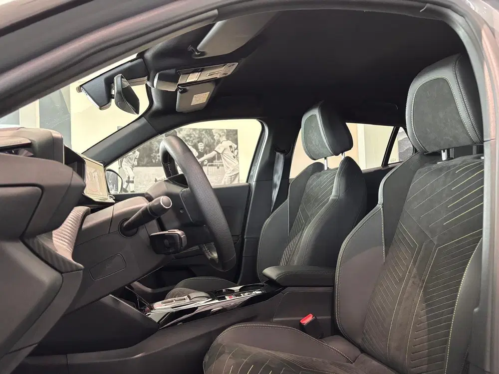 Peugeot 2008 EV GT 54 kWh uit 2025, foto 13