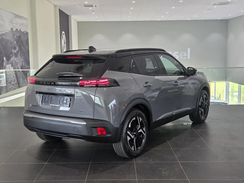 Peugeot 2008 EV GT 54 kWh uit 2025, foto 6
