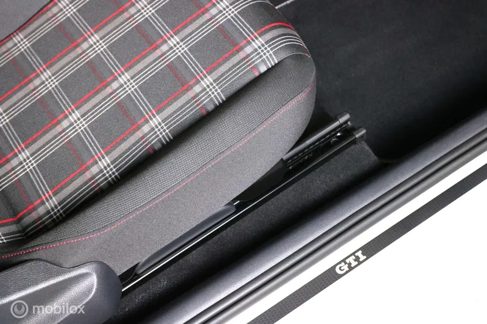Volkswagen up! 1.0 TSI GTI uit 2021, foto 11