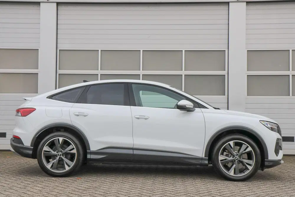 Audi Q4 e-tron 45 265pk quattro Advanced edition 7 uit 2023, foto 10
