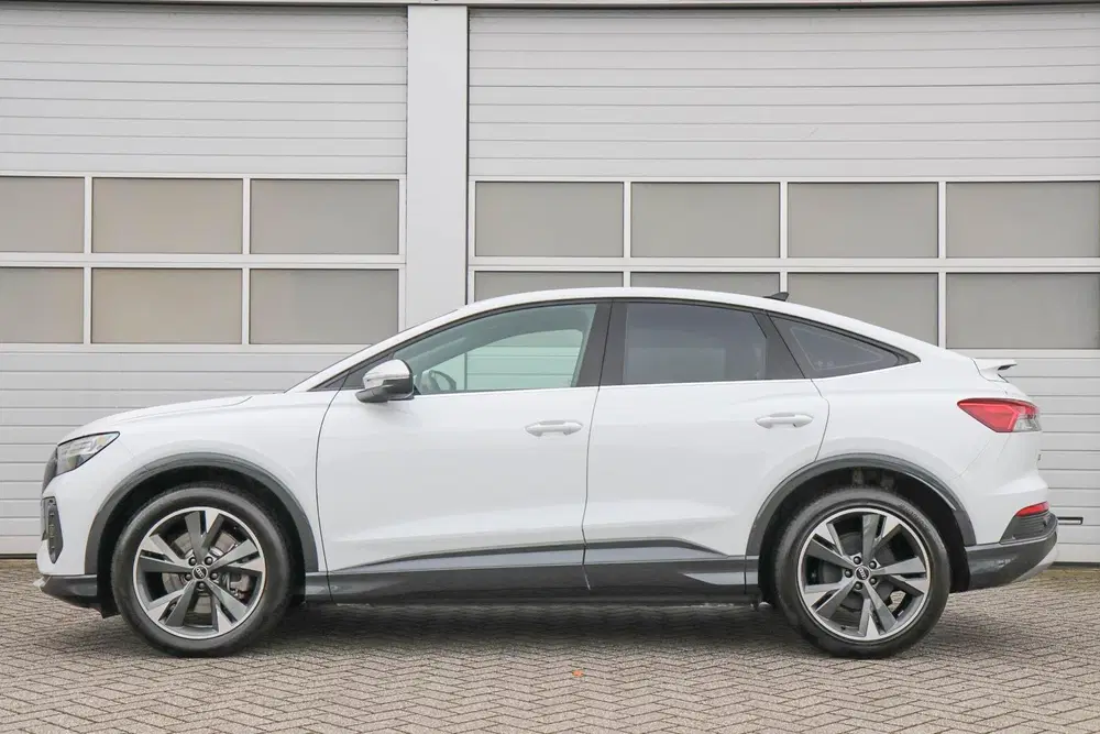 Audi Q4 e-tron 45 265pk quattro Advanced edition 7 uit 2023, foto 2